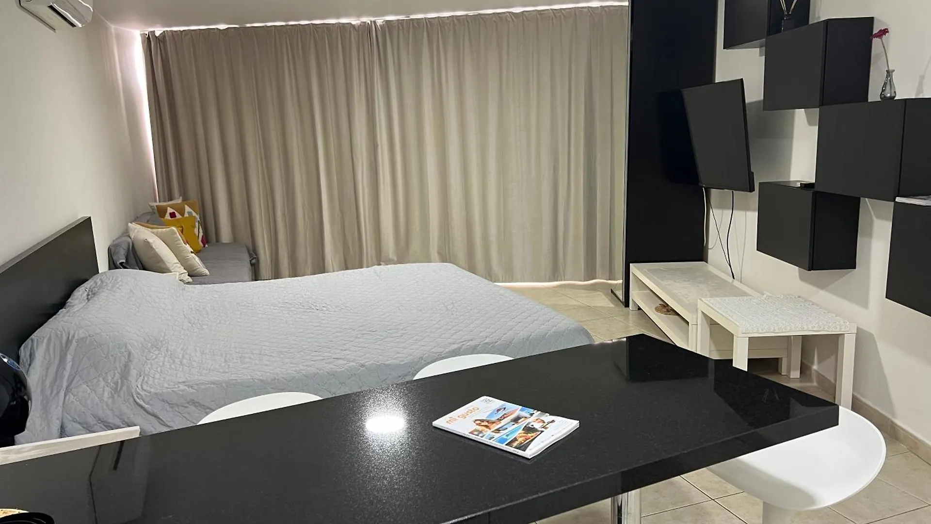 Studio Los Cristianos Beach İspanya