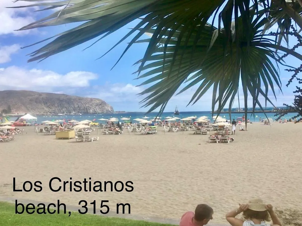 Studio Los Cristianos Beach アパート